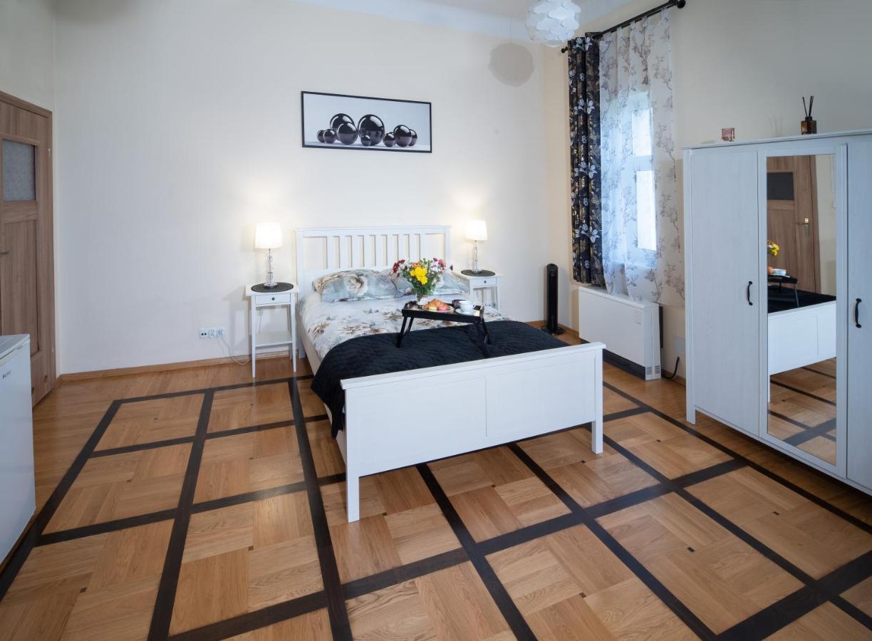 Apartament Moments Stare Miasto Style And Comfort Netflix คราคูฟ ภายนอก รูปภาพ