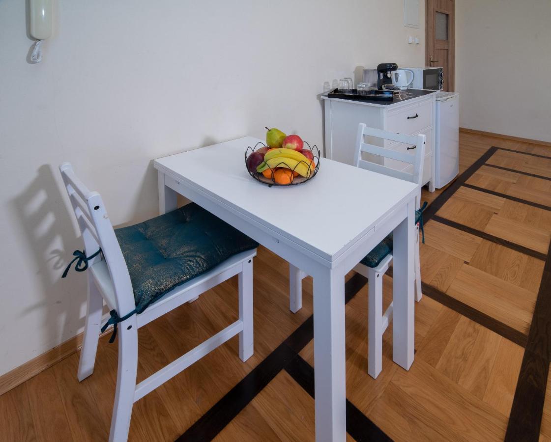 Apartament Moments Stare Miasto Style And Comfort Netflix คราคูฟ ภายนอก รูปภาพ