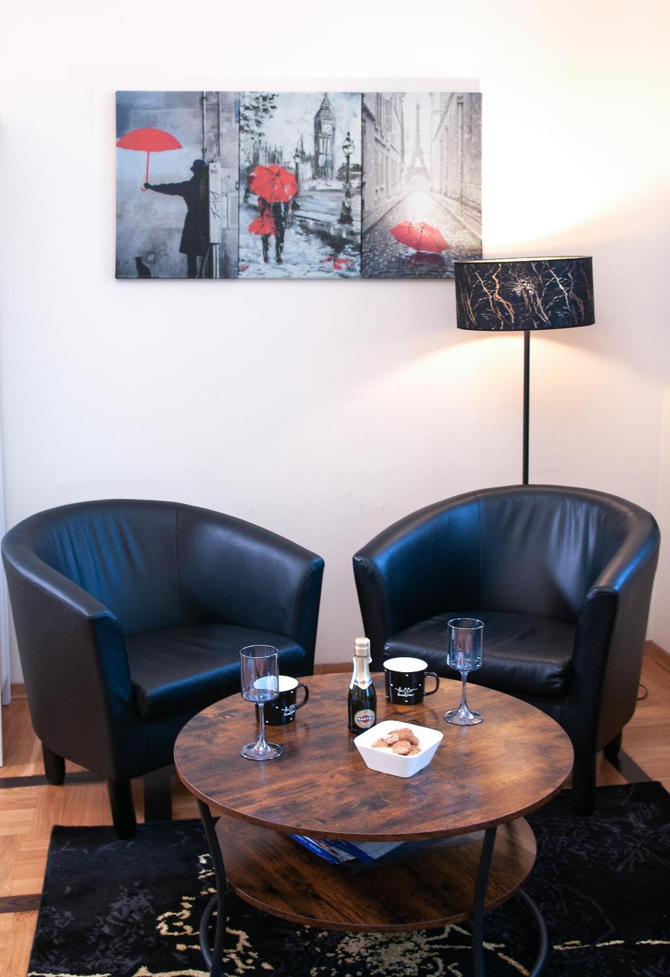 Apartament Moments Stare Miasto Style And Comfort Netflix คราคูฟ ภายนอก รูปภาพ